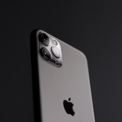 iPhone 15 Pro Max 256GB 8GB RAM Tela 6.7" Câmera Tripla